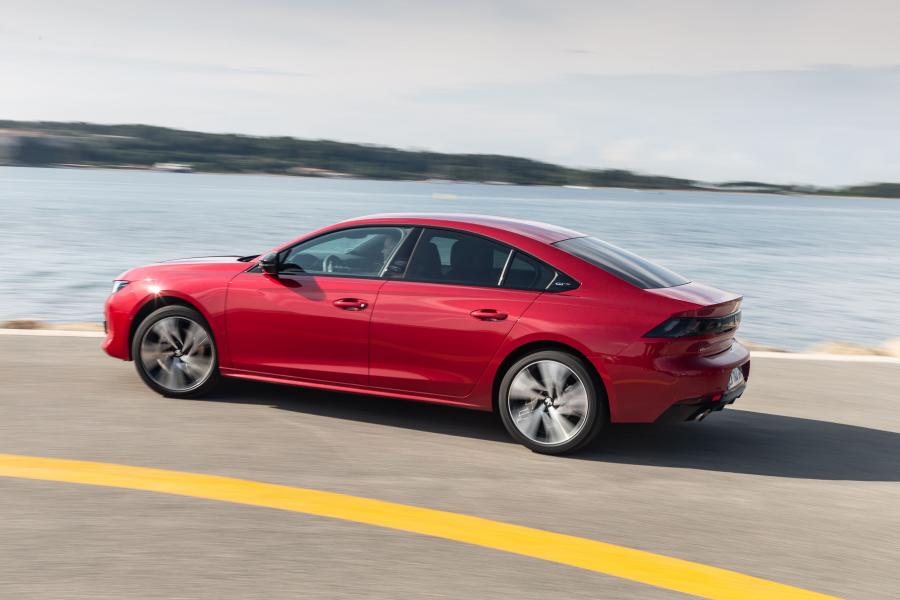  Peugeot 508 GT 2018 года  (WW) (фото 13 из 42)